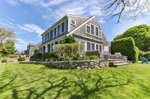 121 Oyster Pond Furlong St, Chatham, MA 02633-1894