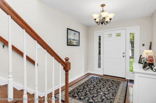 9 Whitesands Way, Little Silver, NJ 07739-1240