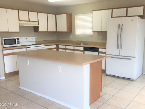 8324 Catalina Dr, Phoenix AZ  85037-3344 exterior