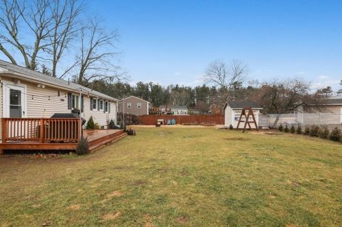 83 Colonial Dr, Taunton MA 02780-3801 exterior