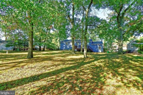 1375 Park Pl, West Deptford NJ 08093-1940 exterior