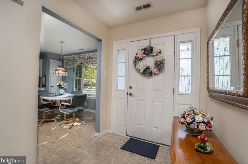 125 Sandpiper Ln, West Deptford NJ 08086-2196 exterior