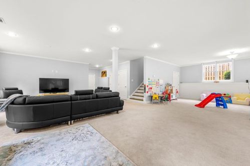 1789 Buckhead Vly Ln, Atlanta GA 30324-2795 exterior