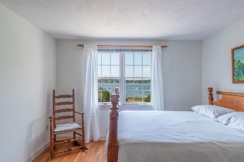 48 Strong Is Rd, Chatham MA 02633-1435 exterior