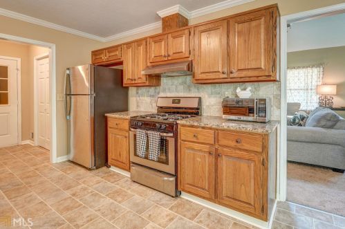 628 Edgewater Cir, Conyers GA 30094-4405 exterior