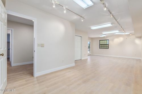 3835 Ahwatukee Dr, Phoenix AZ 85044-2033 exterior