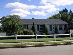 148 Lexington St, Newton, MA 02466-1307