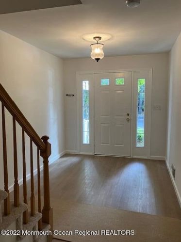 6 Essex Dr, Little Silver NJ  07739-1230 exterior