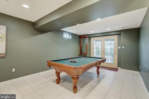 6920 Mystic Wood Way, Columbia MD 21044-4914 exterior