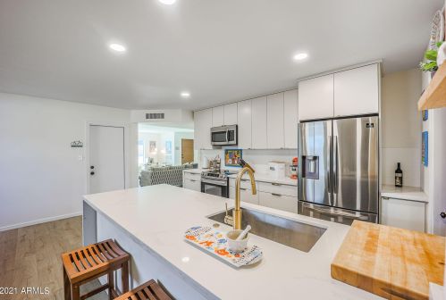 8133 16 Dr, Phoenix AZ 85015-1426 exterior