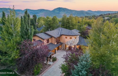 2702 Est Dr, Park City UT 84060-6878 exterior