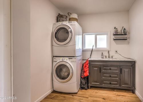 1819 45th St, Phoenix AZ 85032-2387 exterior