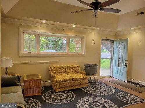 1123 Cooper St, West Deptford, NJ 08096-3077