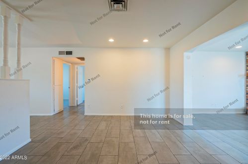 1023 Charleston Ave, Phoenix AZ  85022-1143 exterior