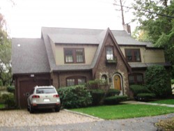 186 Oliver Rd, Newton, MA 02468-2321