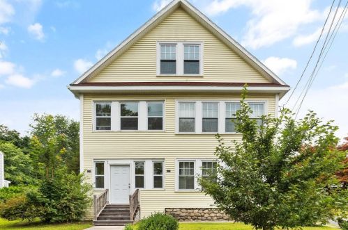 497 Lowell St, Methuen, MA 01844-2253