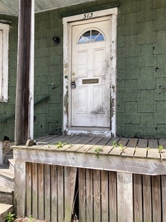 513 Front St, New Bedford, MA 02744-2618