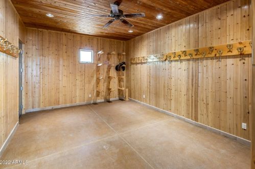 2020 Bethany Home Rd, Phoenix AZ 85014-2434 exterior