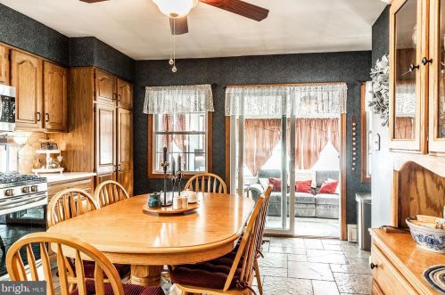 141 Progress Ave, West Deptford NJ 08096-1212 exterior