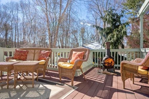 221 Union St, Weymouth MA 02190-2827 exterior