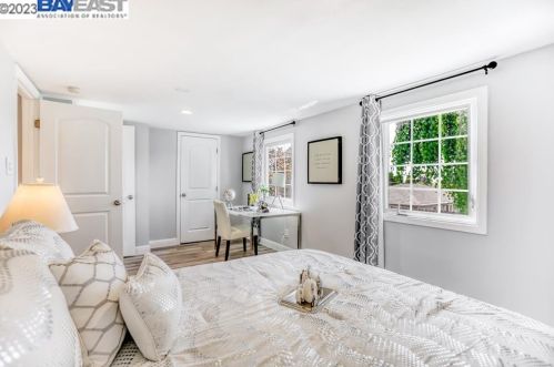 1225 Sandelin Ave, San Leandro CA  94577-3956 exterior