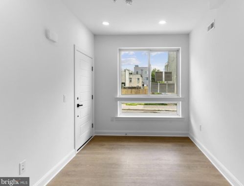 2156 9th St, Philadelphia, PA 19148-3138