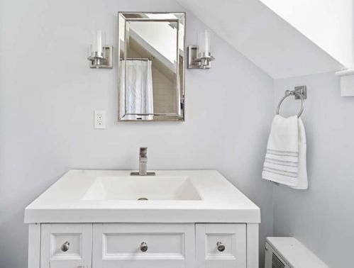 34 Thurston Rd, Newton MA 02464-1244 exterior