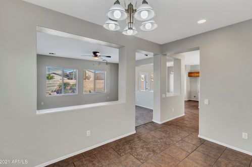 9118 Cypress St, Phoenix AZ 85003-1106 exterior