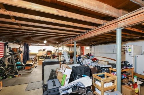 83 Colonial Dr, Taunton MA 02780-3801 exterior