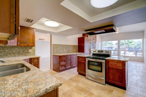 18042 42nd St, Phoenix AZ 85032-2267 exterior