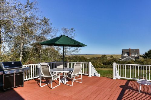 65 Morris Is Rd, Chatham MA 02633-2526 exterior