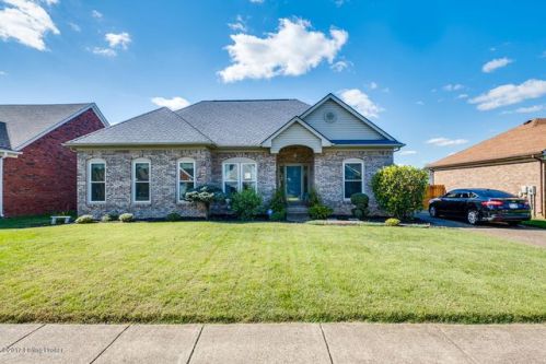 10106 Twilight Dr, Louisville KY  40272-3870 exterior