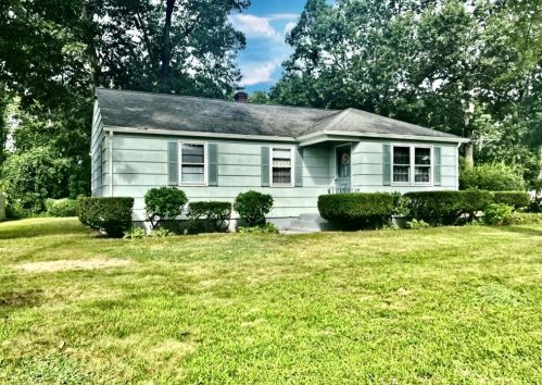 56 Columbus St, Agawam, MA 01001-1502