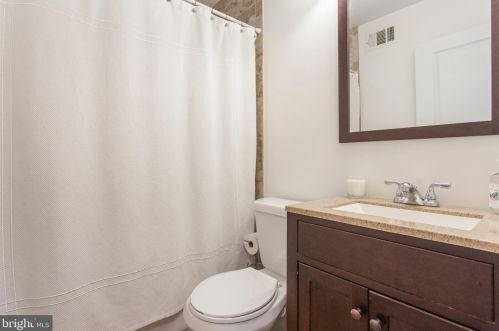 2433 Bancroft St, Philadelphia PA 19132-4443 exterior