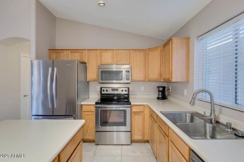 16630 45th St, Phoenix AZ 85050-8560 exterior