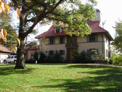 45 The Ledges Rd, Newton, MA 02459-2072