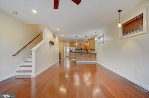 985 6th St, Philadelphia PA  19123-1405 exterior