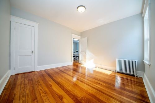 527 Oliver St, New Bedford MA  02745-1435 exterior