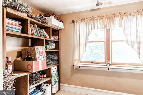 141 Progress Ave, West Deptford NJ 08096-1212 exterior