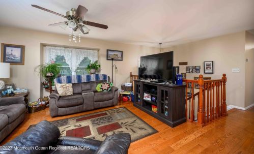 10 Cambridge Dr, Jackson Twp NJ 08527-2608 exterior