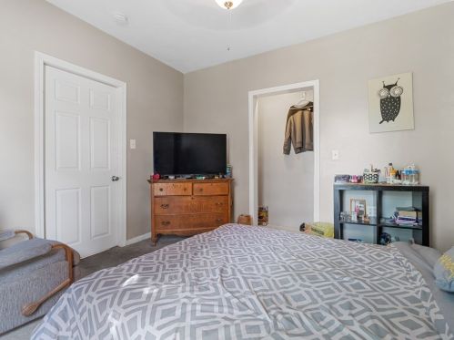 30 Taunton Ave, Seekonk MA 02771-5245 exterior