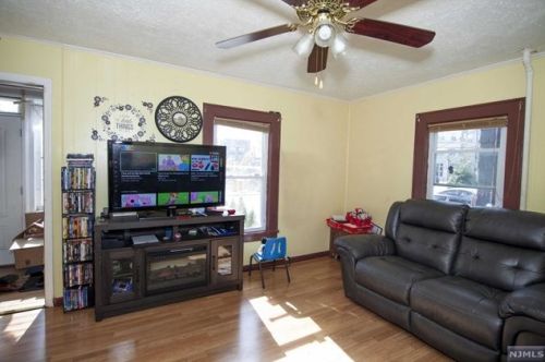 14 Washington Ave, Carteret NJ  07008-2616 exterior