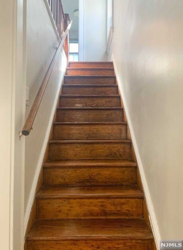 174 Stuyvesant Ave, Kearny NJ  07032-3750 exterior