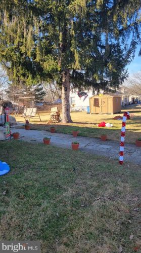 205 Lincoln Ave, West Deptford NJ 08066-2214 exterior