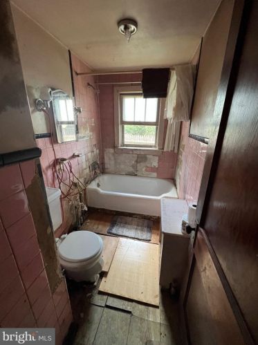 238 Hillcrest Dr, Milford NJ 08848-1001 exterior