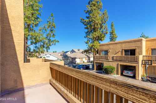 2049 Bloomfield Rd, Phoenix AZ  85029-5543 exterior