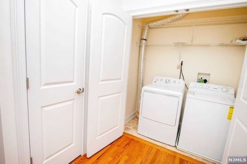 5 Tenakill Park, Cresskill NJ  07626-2062 exterior