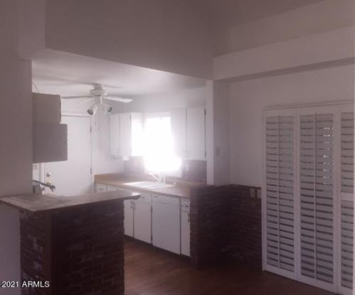 4127 Carson Rd, Phoenix, AZ 85042-6374