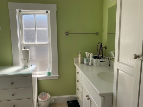 72 Everett St, Arlington MA 02474-6904 exterior