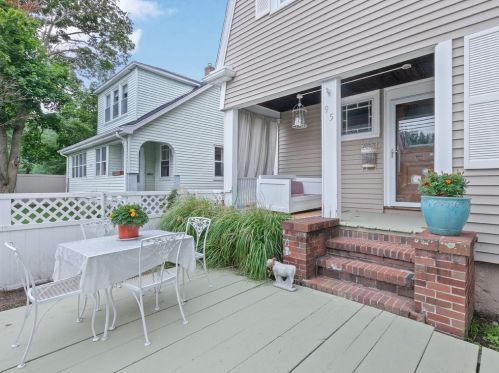 95 Norwood Ave, Newton MA  02459-2117 exterior